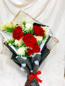 engagement bouquet 